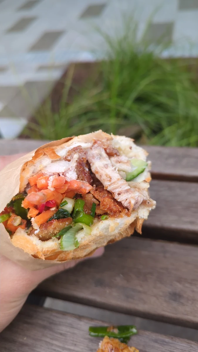 Highlights, Banh mi Phuong 18