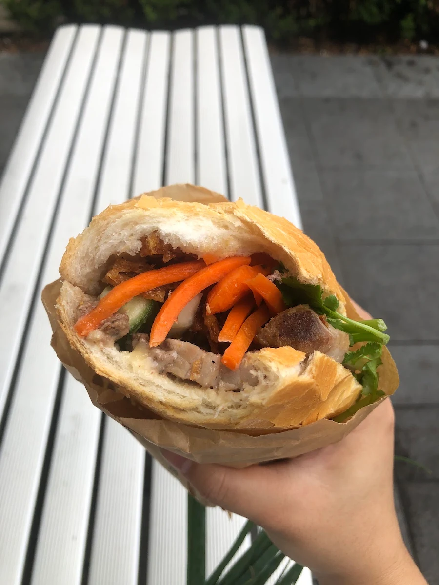 Pork Roll Thit Cha, Banh mi Phuong 18
