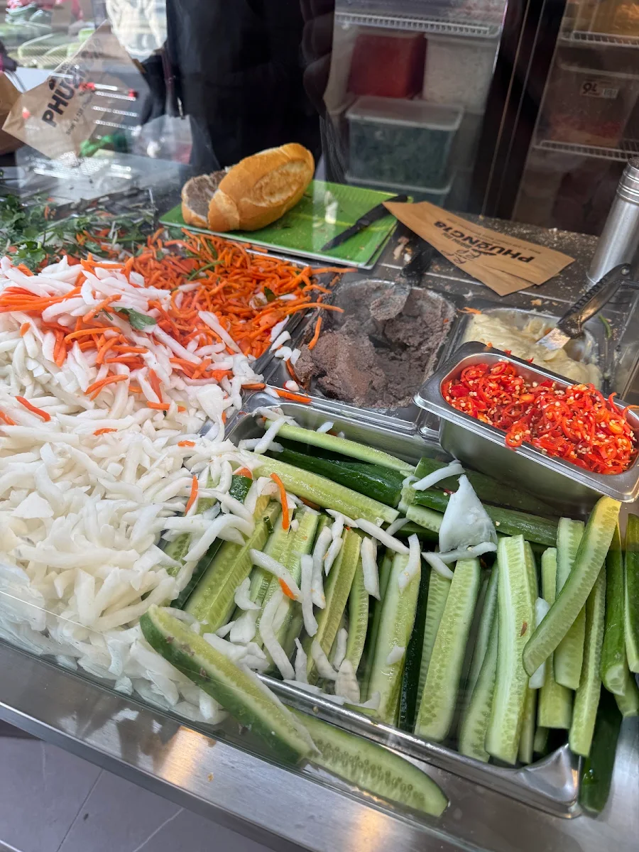 Veg, Banh mi Phuong 18