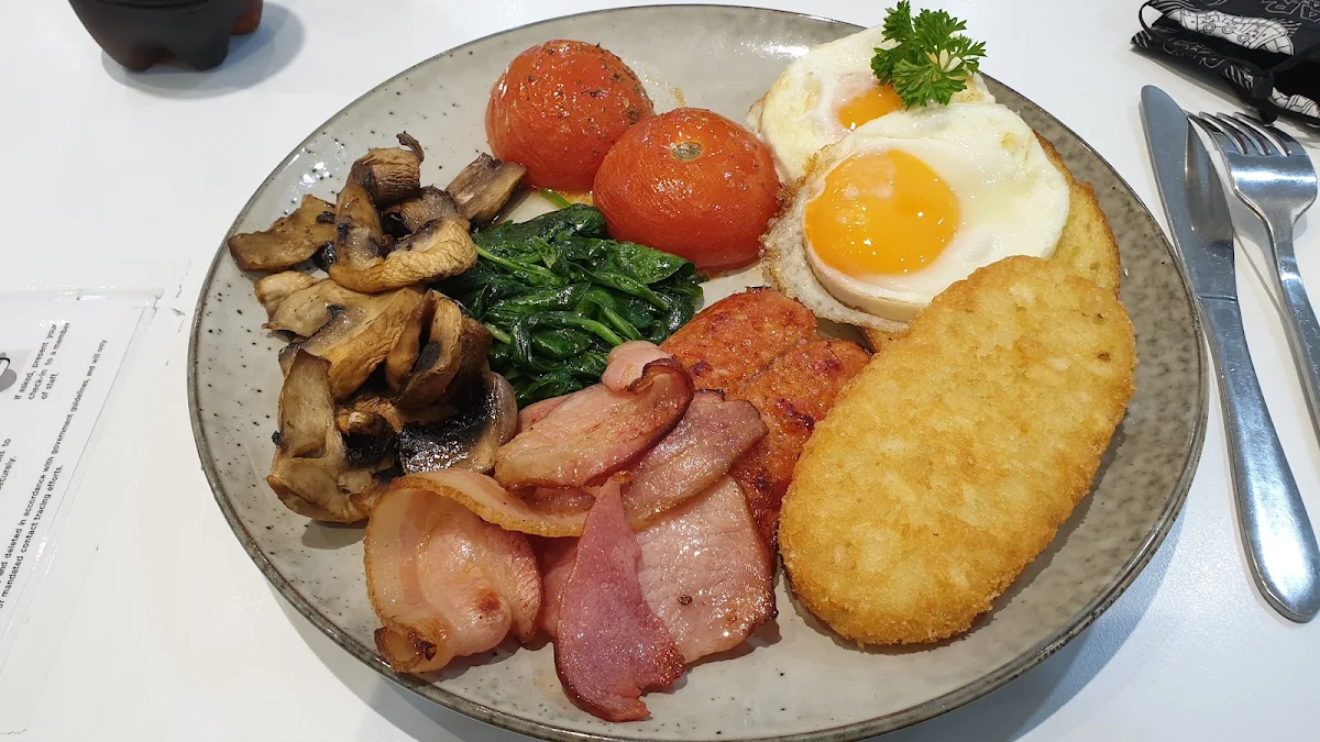 Degani Big Breakfast, Degani Waverley Gardens