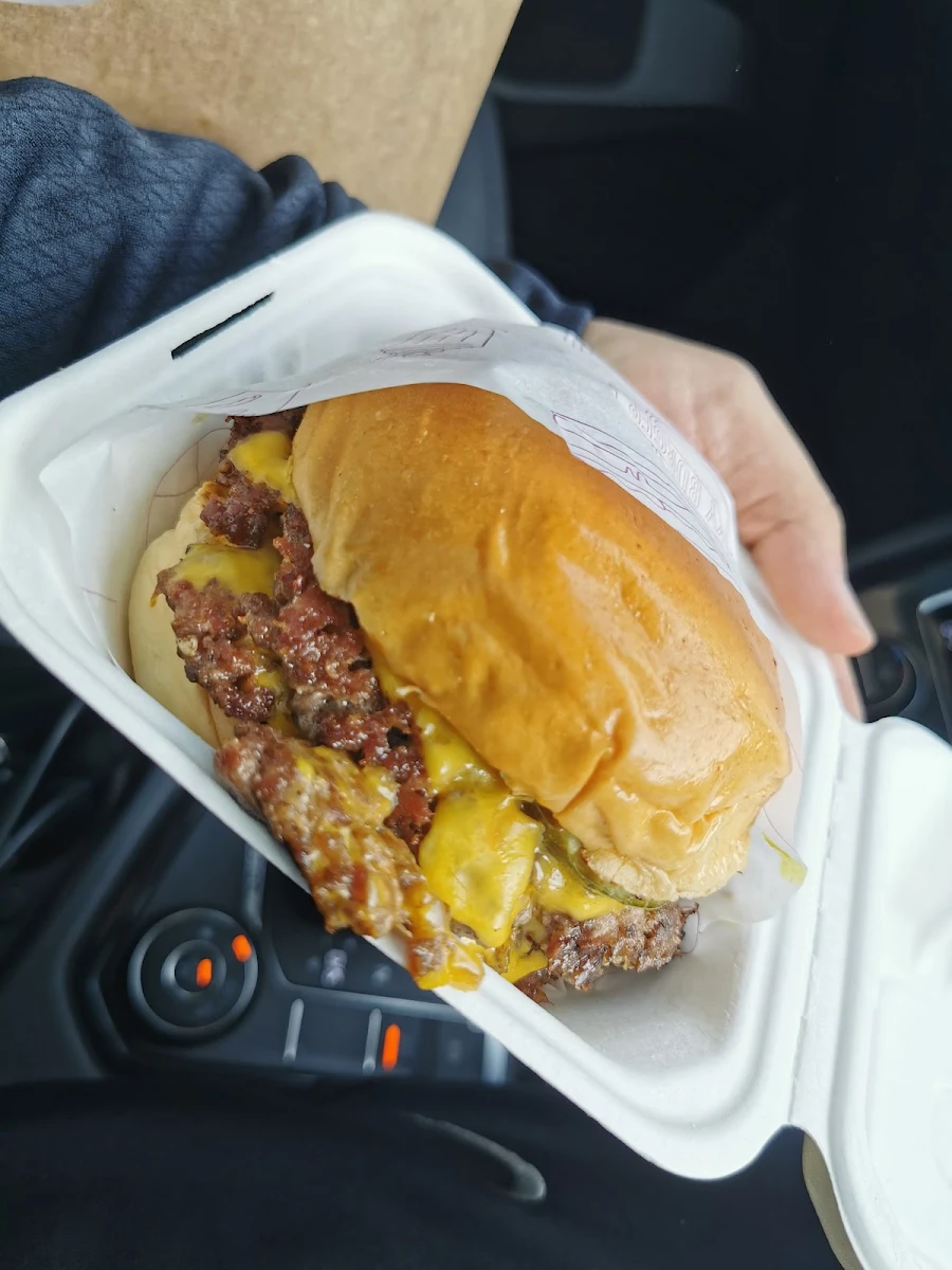 Double Cheeseburger, Sneaky Burger Albion Park