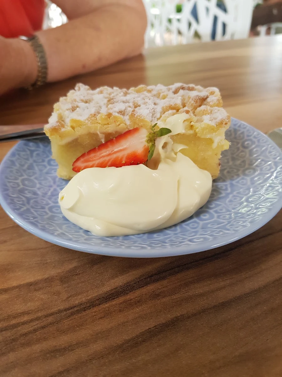 Apple Slice, Wild Dragonfly Cafe