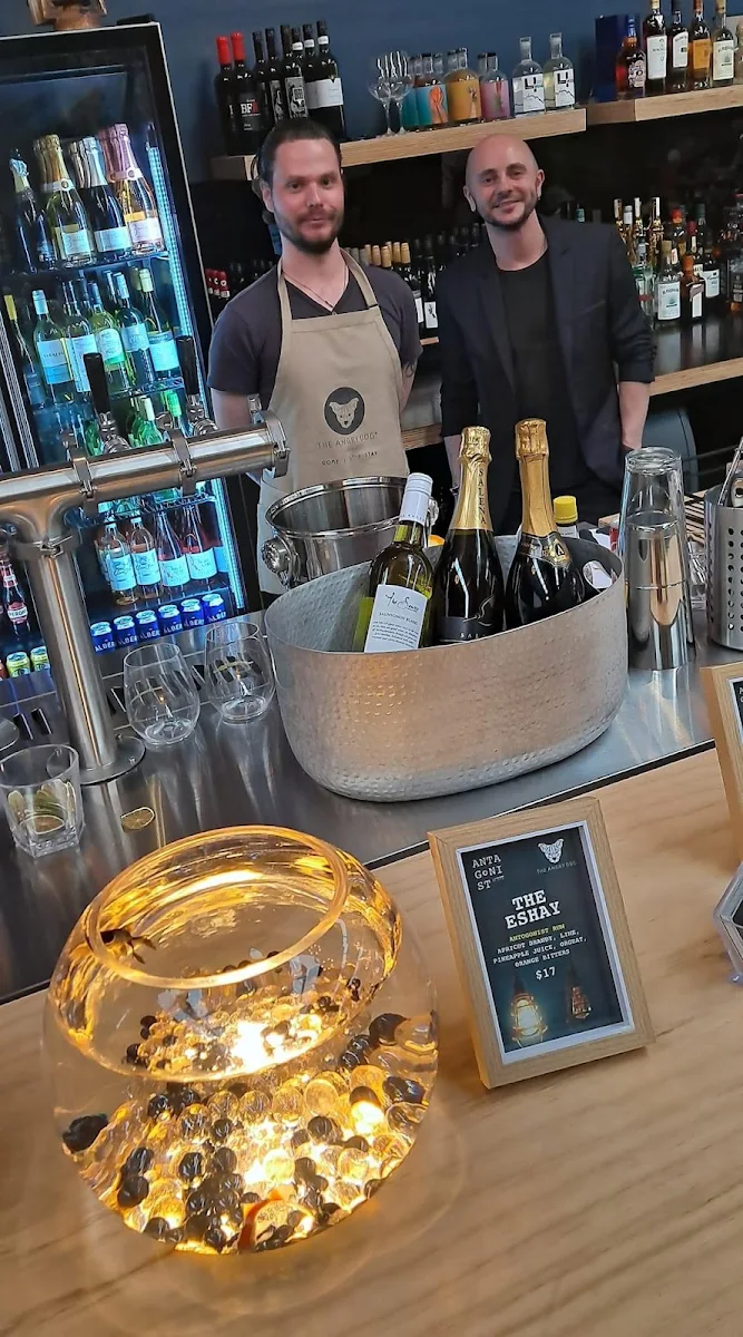 Wines, THE ANGRY DOG
