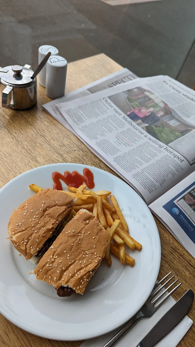 Highlights, Jerry's Cafe