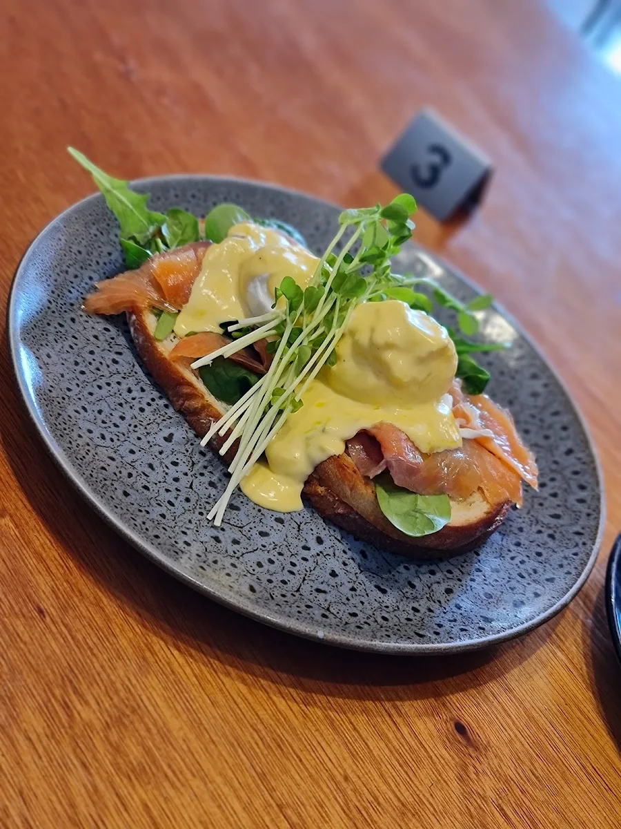 Eggs Benedict with Smoked Salmon