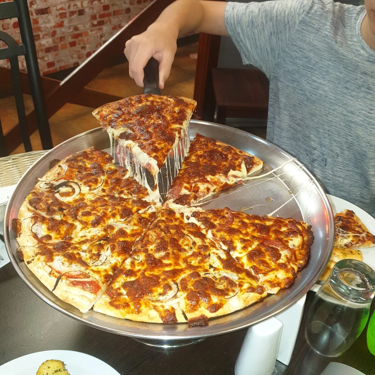 Highlights, Joes pizza Edmonton