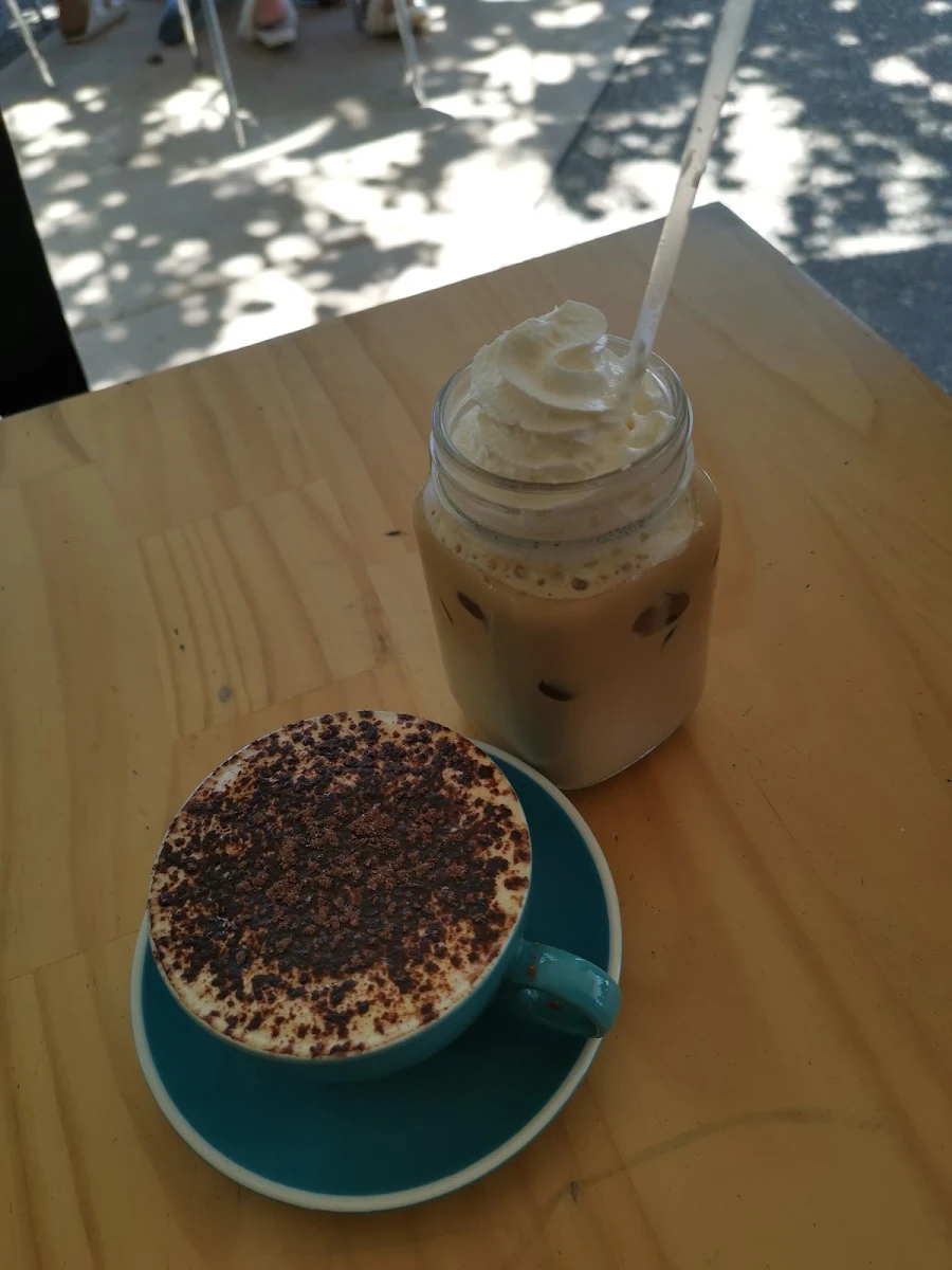 Highlights, Down 2 Earth Cafe