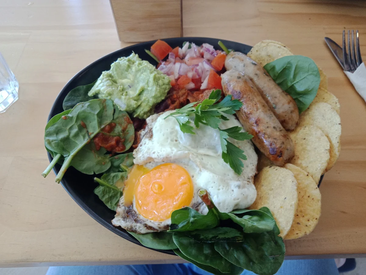 Highlights, Down 2 Earth Cafe
