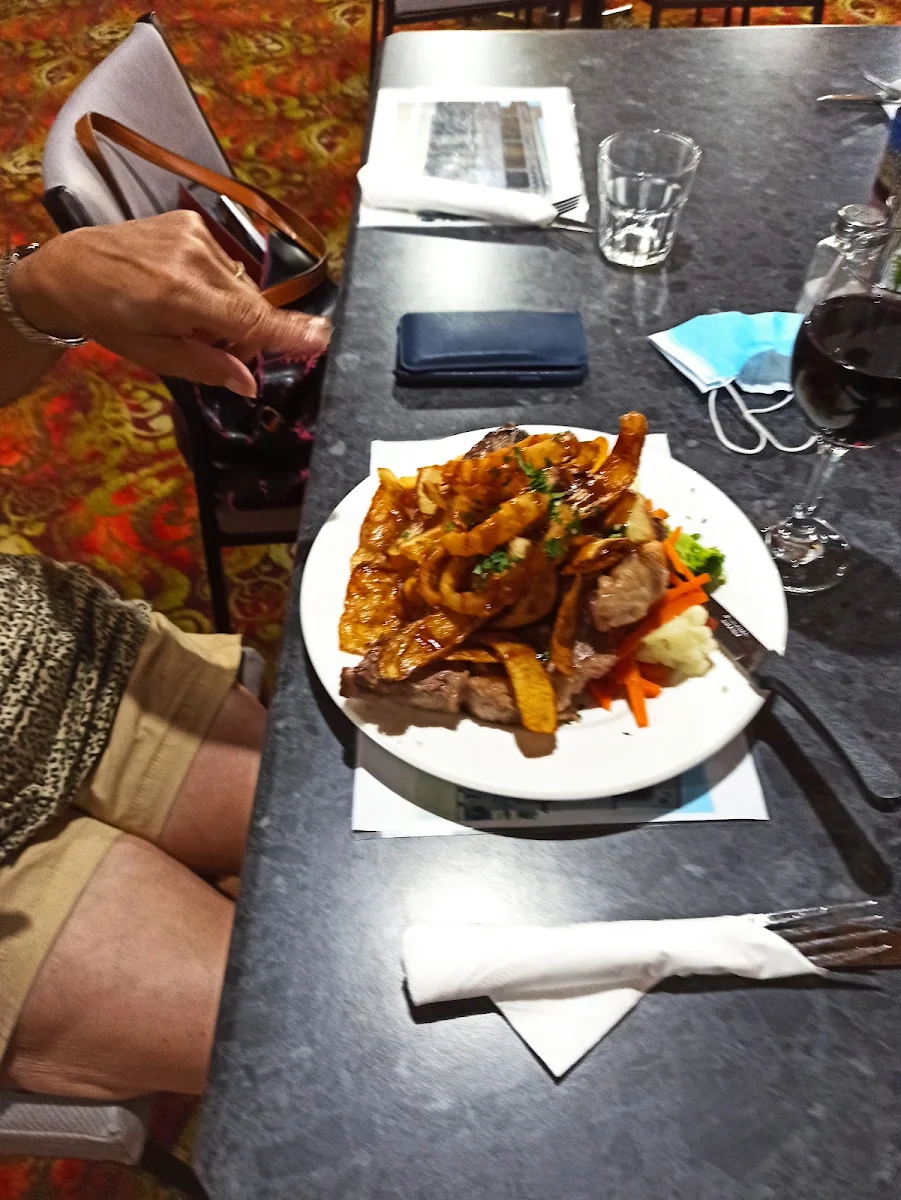 Highlights, Taylor's Palace Hotel