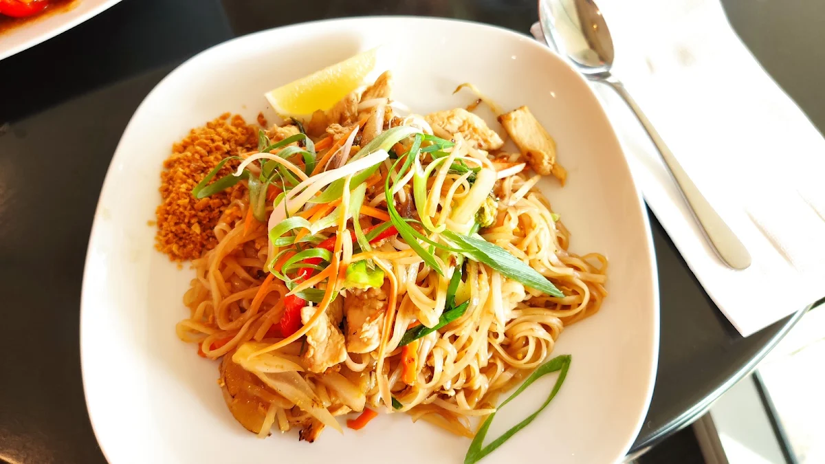 Highlights, Red Wok Thai