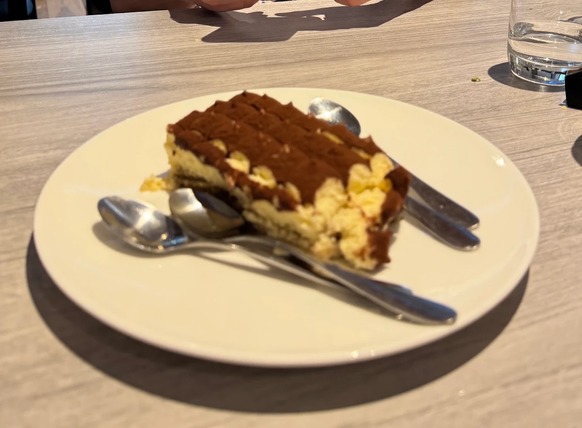 Tiramisu, Bella Cibo Italiano, Newport