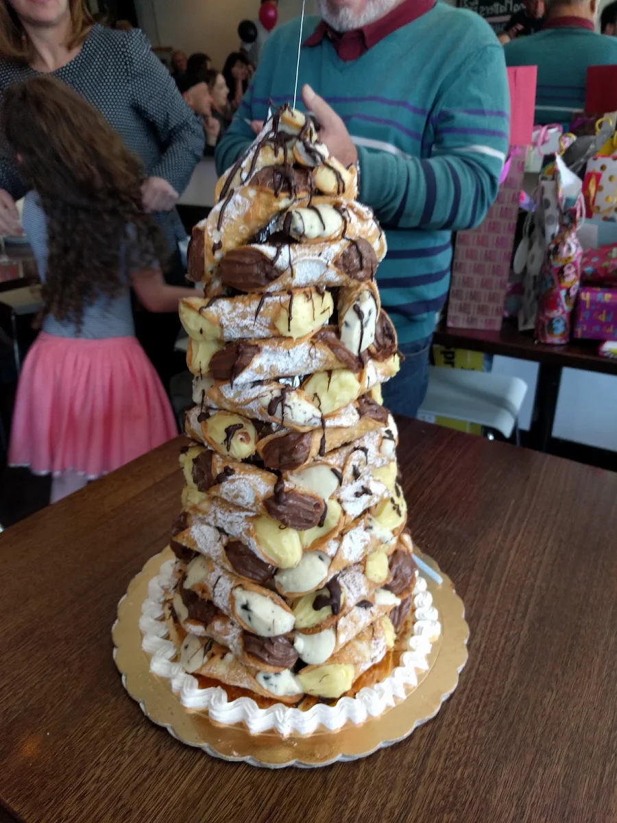 Cannoli Tower
