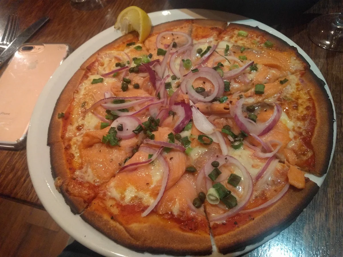 Salmon Pizza