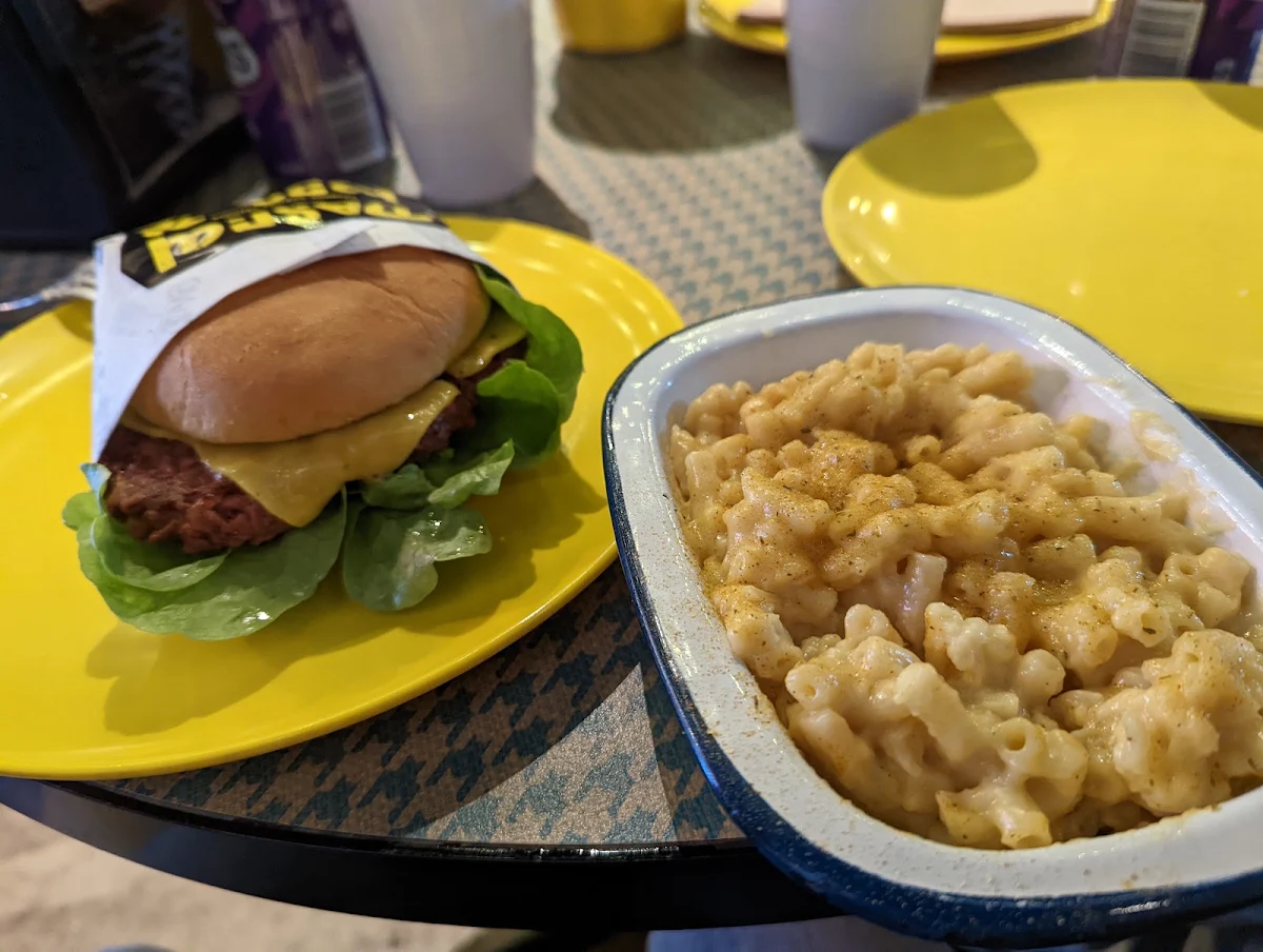 Vegan v2 Burger Vegan Mac and Cheese