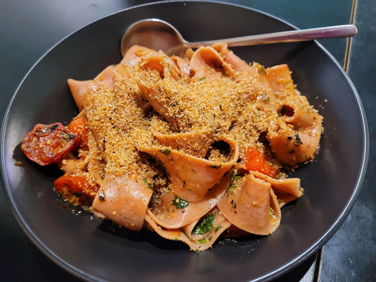 Beetroot Pasta with Cherry Tomatoes, Solo Pasta