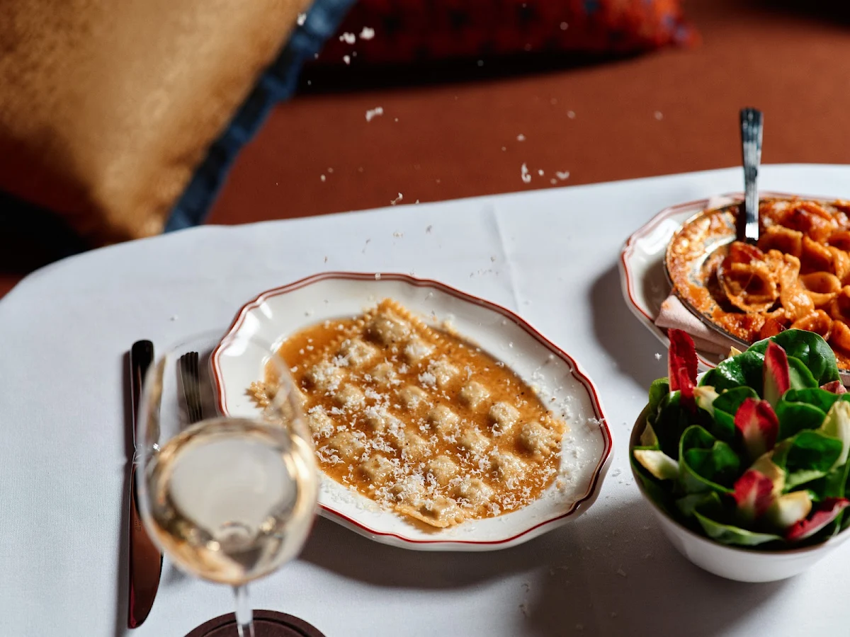 Highlights, Osteria Luna
