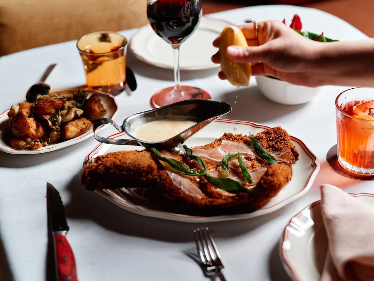 Highlights, Osteria Luna