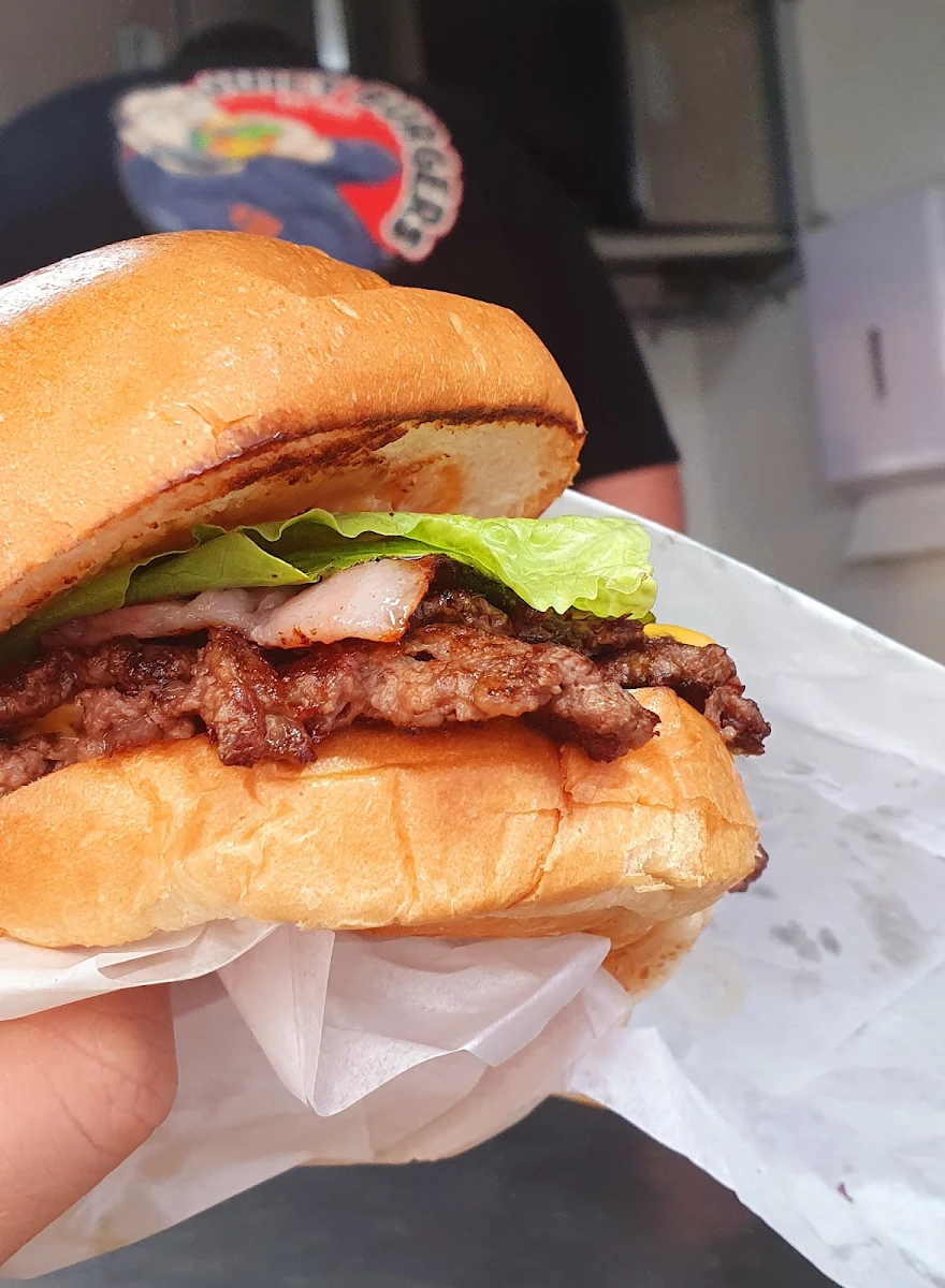 Highlights, Juicy Burgers