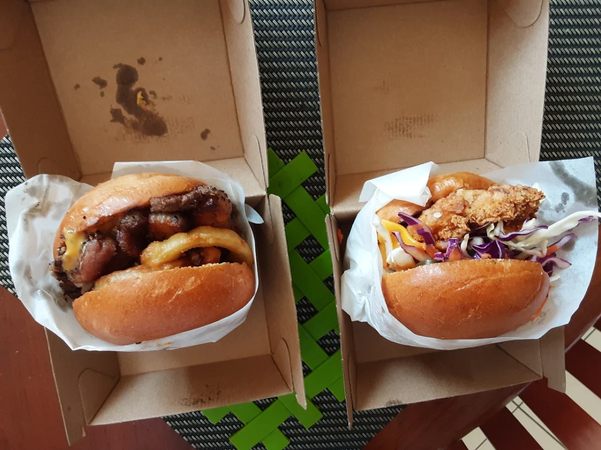 Highlights, Juicy Burgers