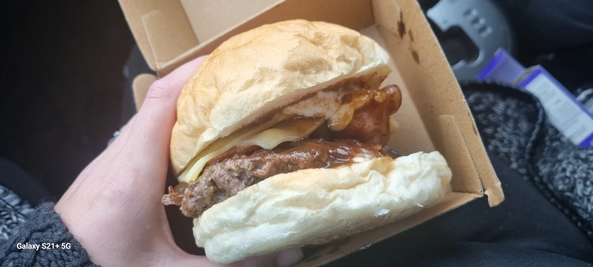 BBC Burger, Yummy Az Eats