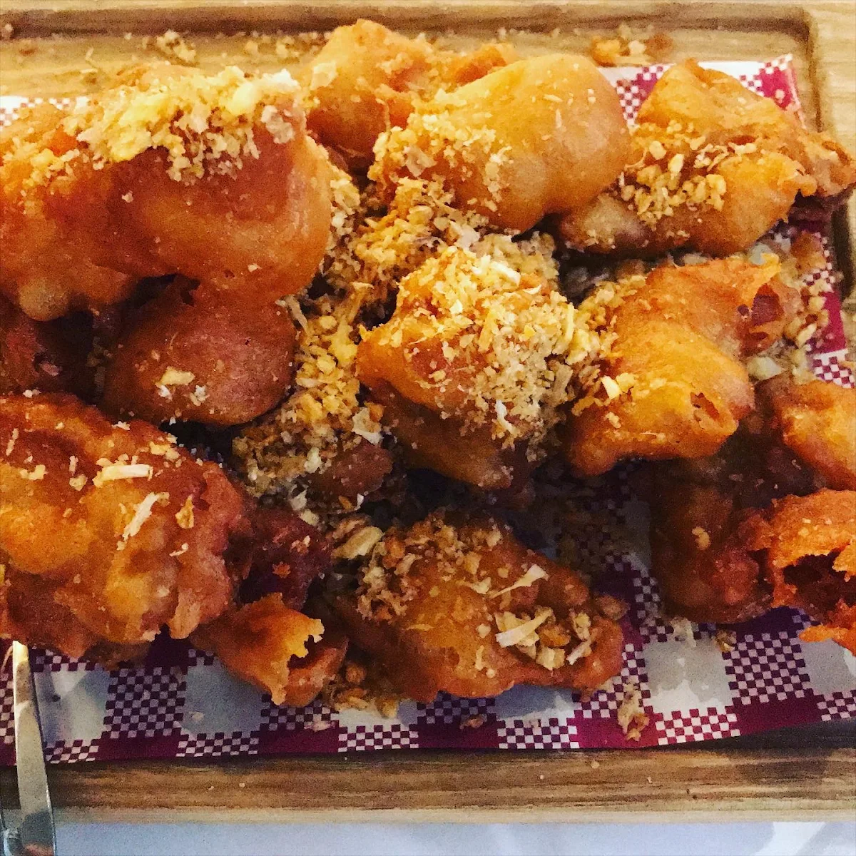 Deep Fried Pork Spare Ribs with Garlic