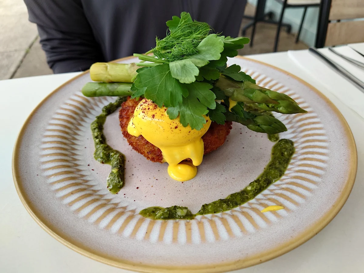 Eggs Benedict, Paperboy Concord