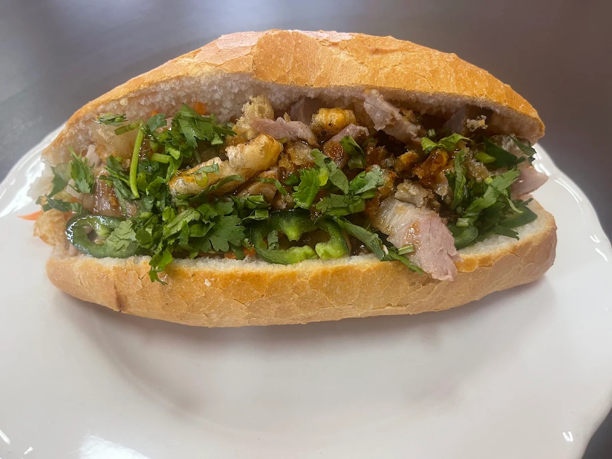 Banh MI Roll