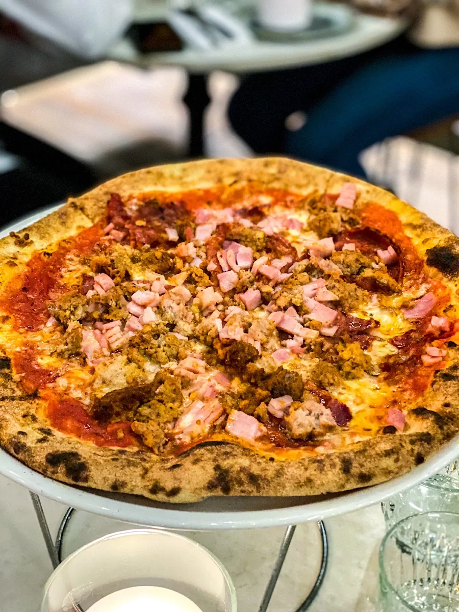 Carnivore Pizza, Balboa Italian Restaurant