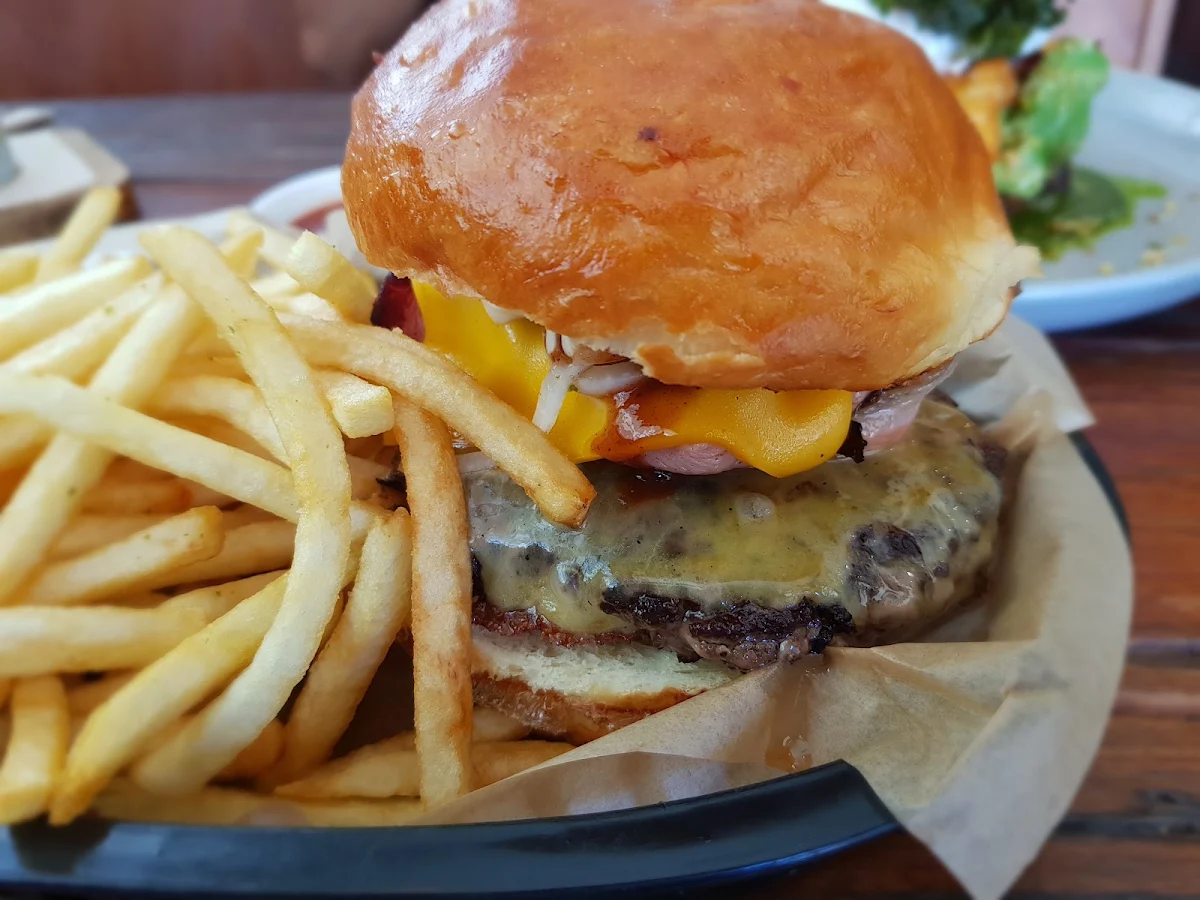 Cheeseburger, Bandwagon