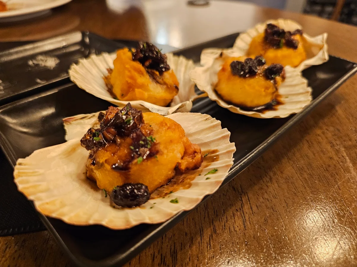 Shell Scallops, Espana Dining & Bar