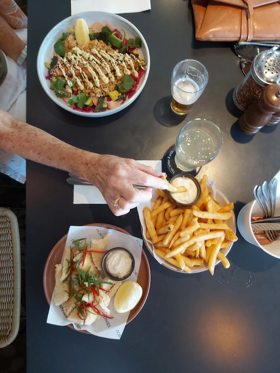 Chips, Northies Cronulla Hotel