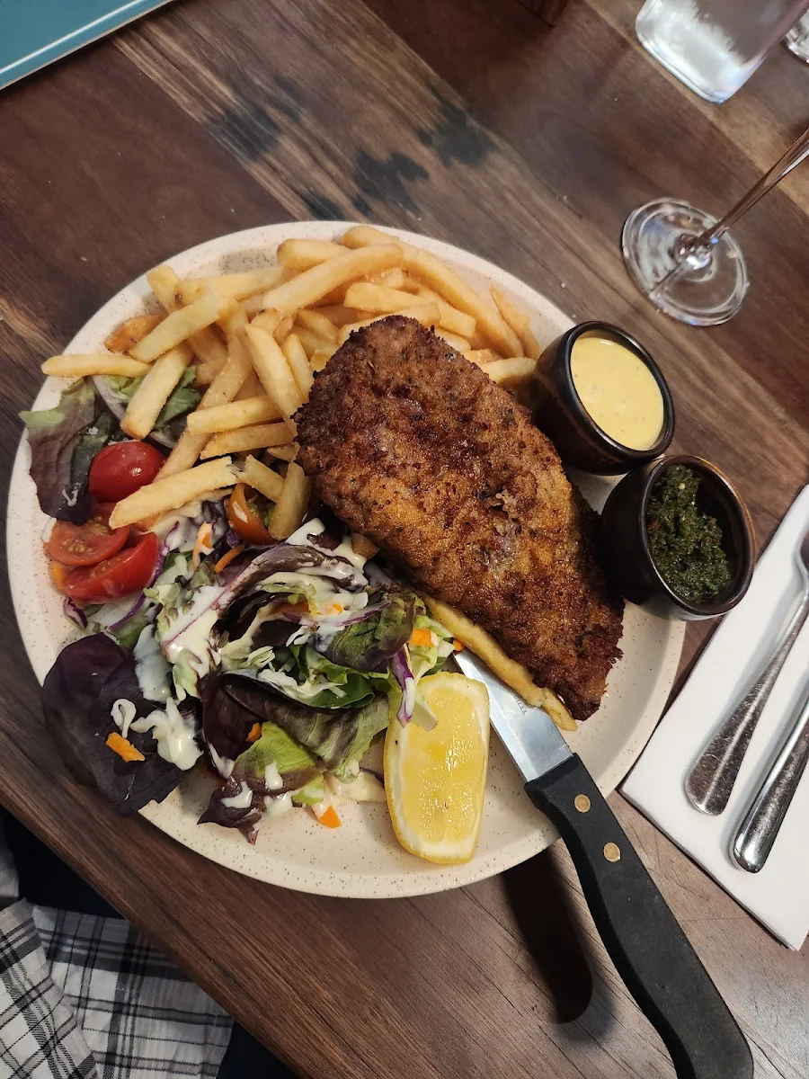 Rustic Fries & House Salad