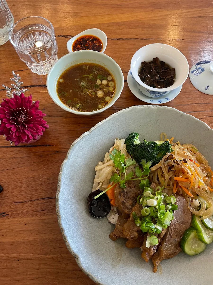Highlights, Radiance Oolongtea house