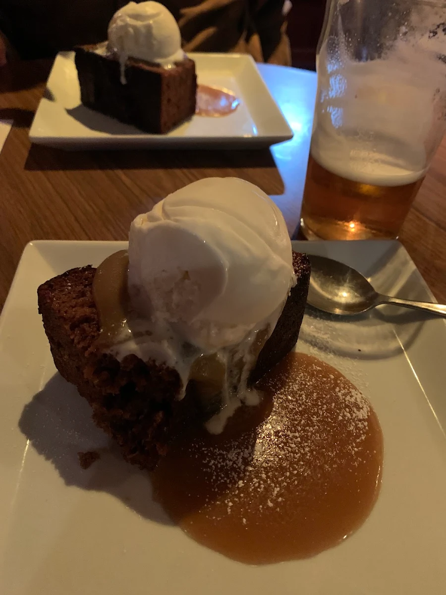 Sticky Date Pudding