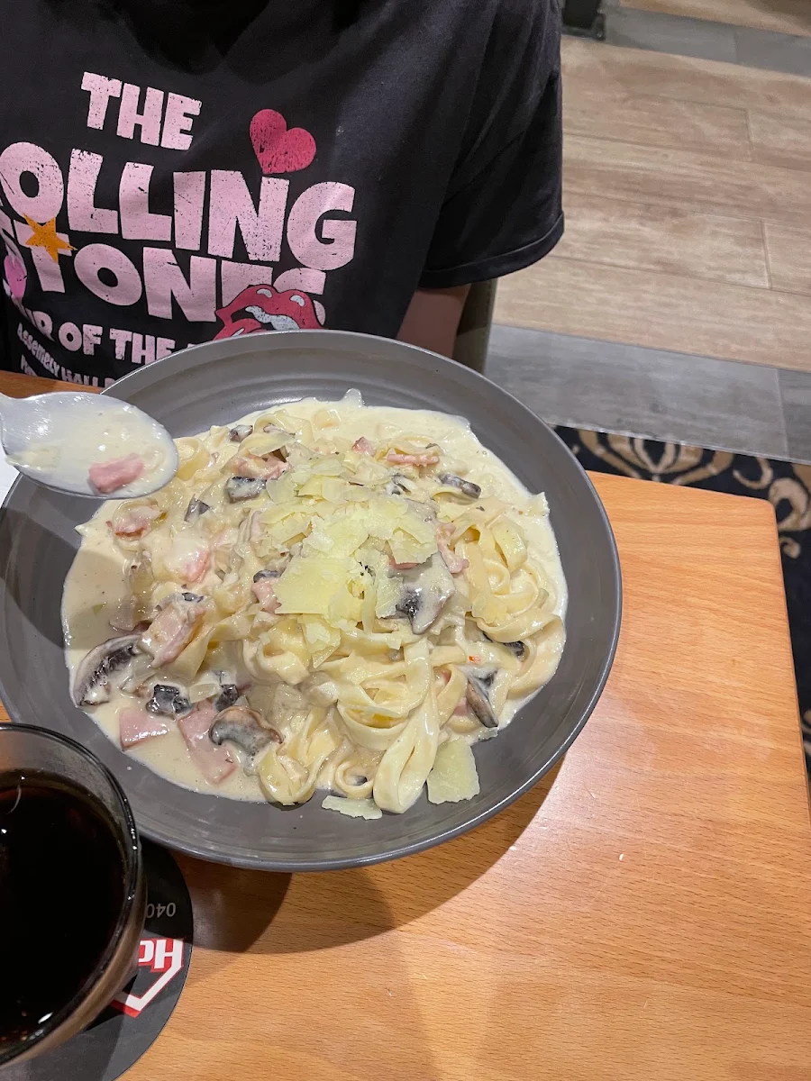 All, Pimpama Tavern