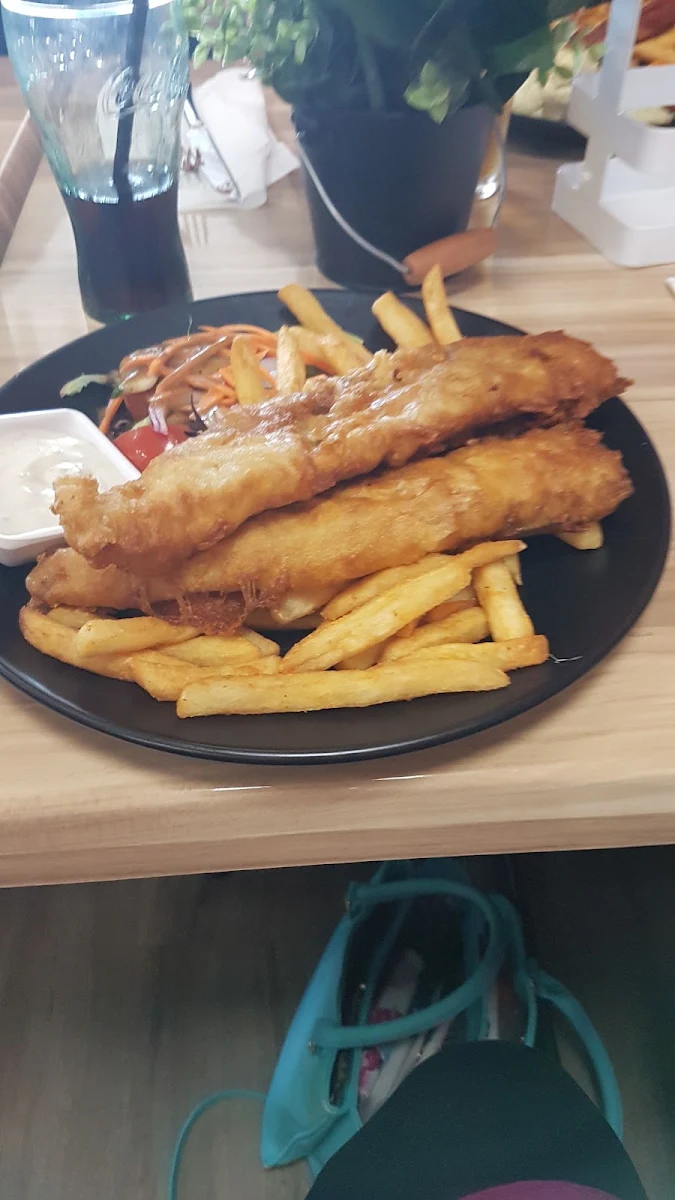 Chicken Snitz and Chips, Wonthaggi Hotel