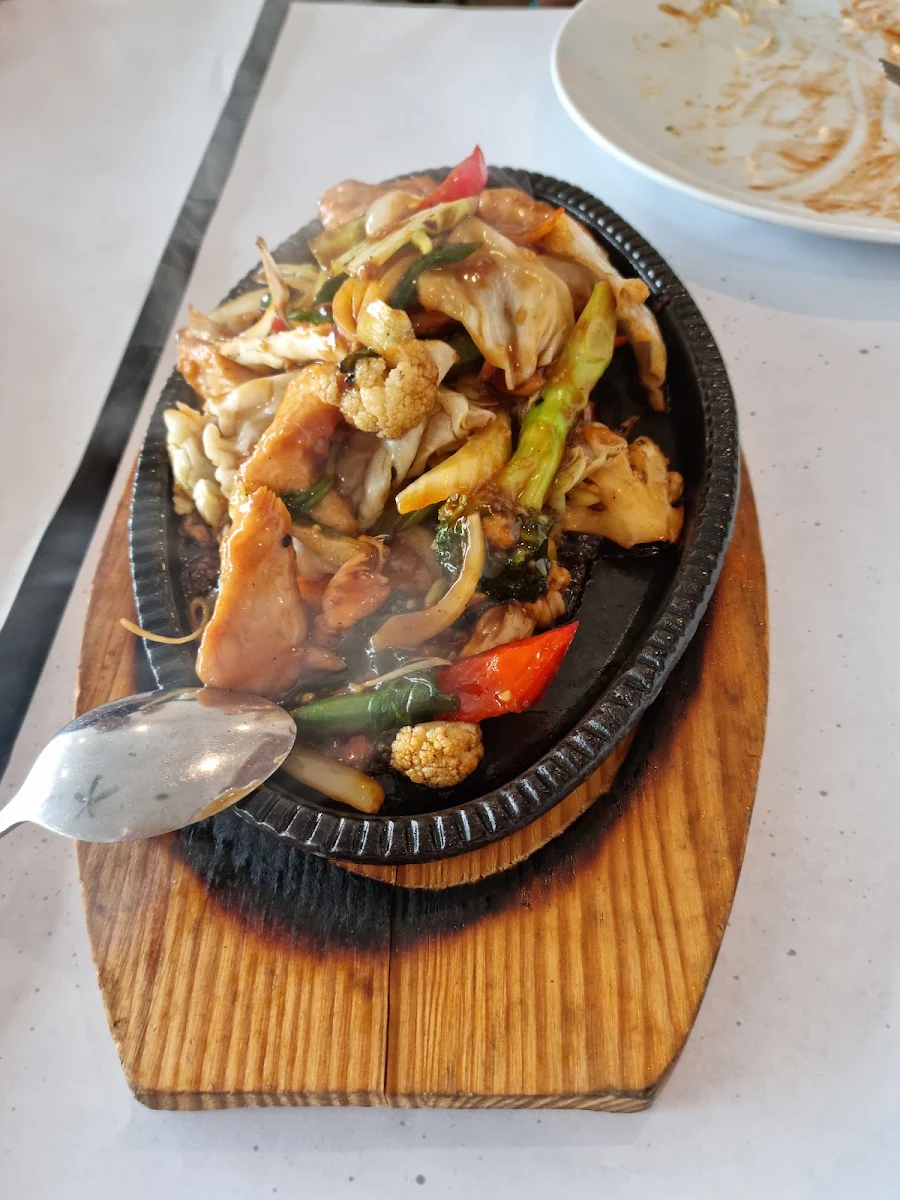 Sizzling Mongolian Chicken