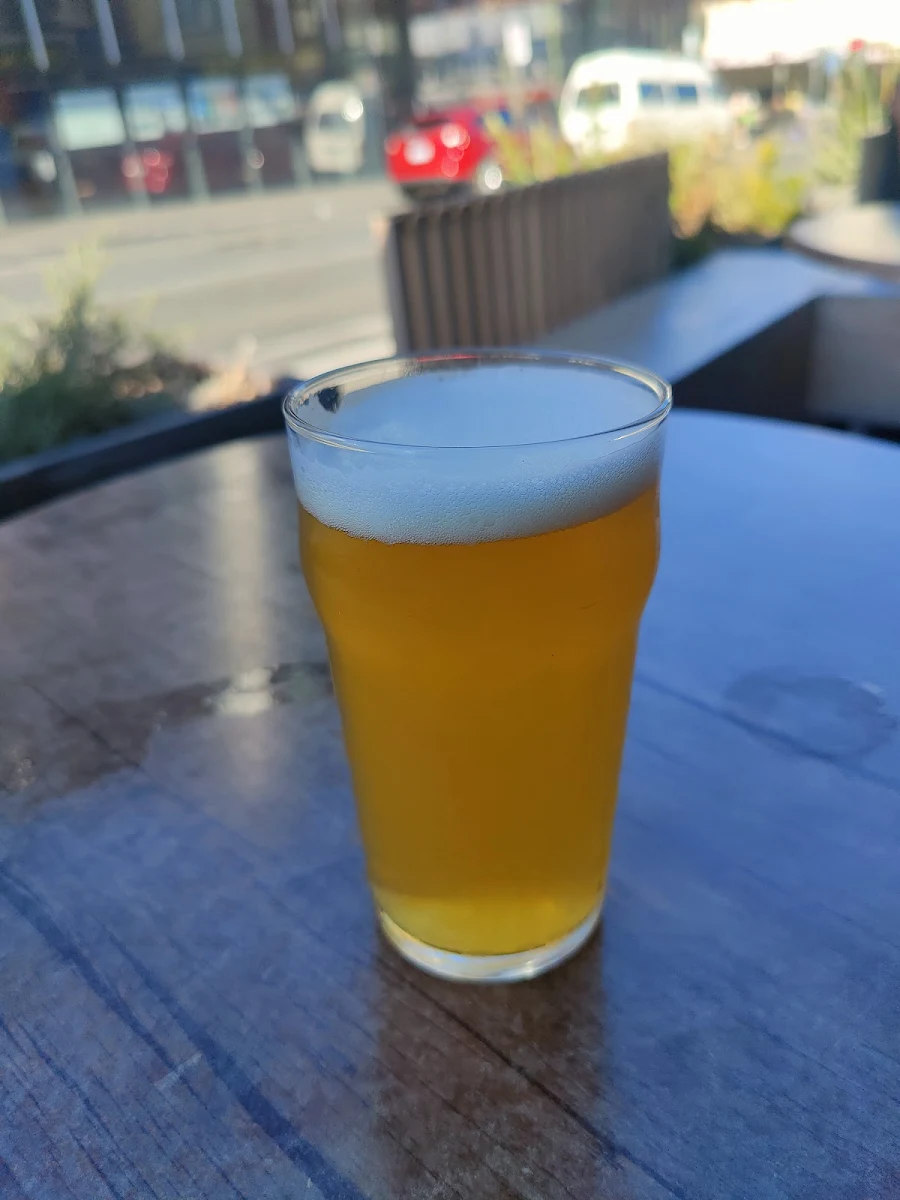 Beer, Grinners Dive Bar