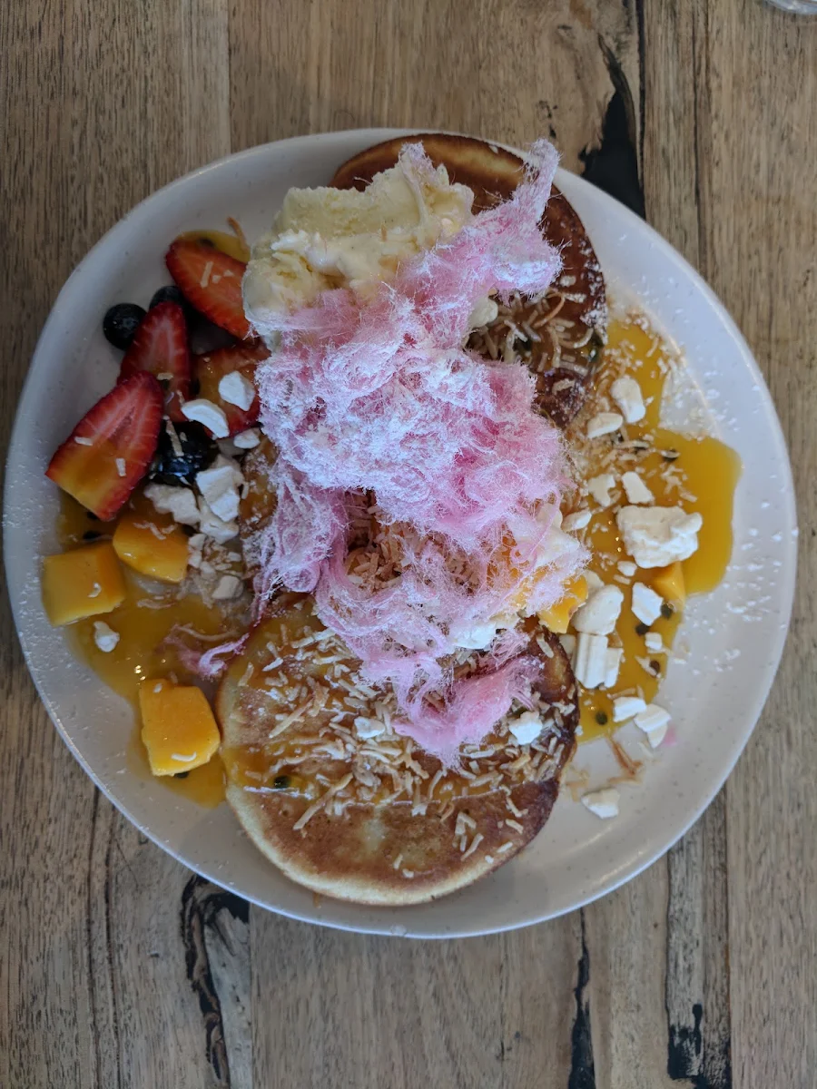 Berrylicious Buttermilk Pancakes