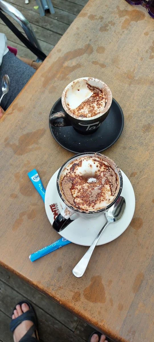 Highlights, Hamilton Inn Cafe and Accommodation