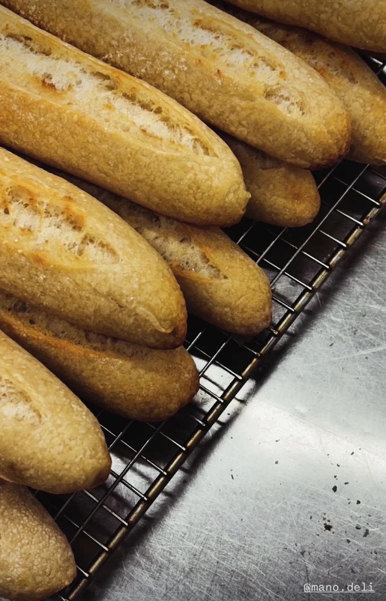 Extra Bread, MANO DELI