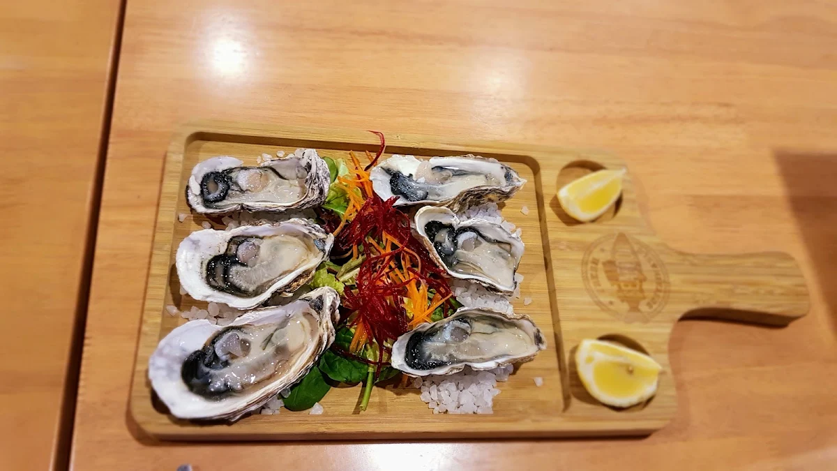 Natural Oysters