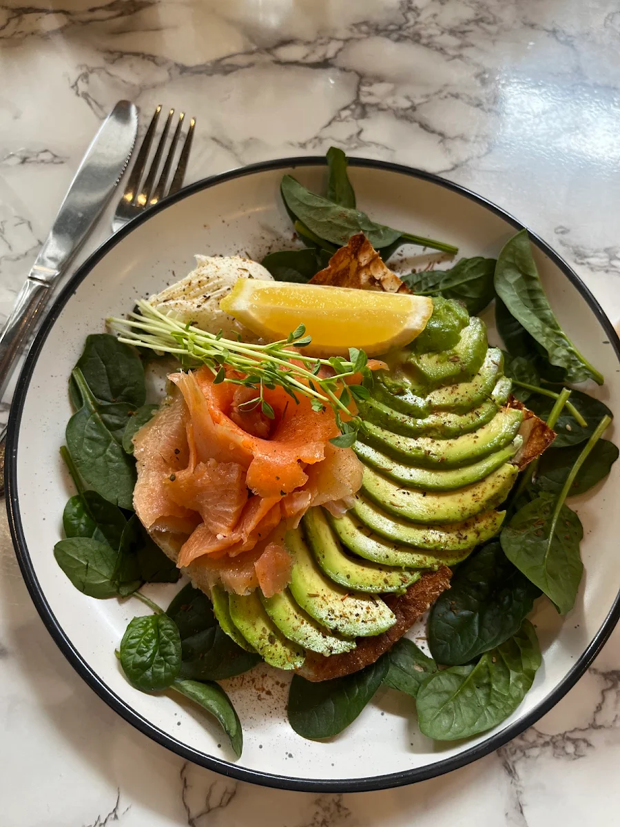 Smoked Salmon & Avo