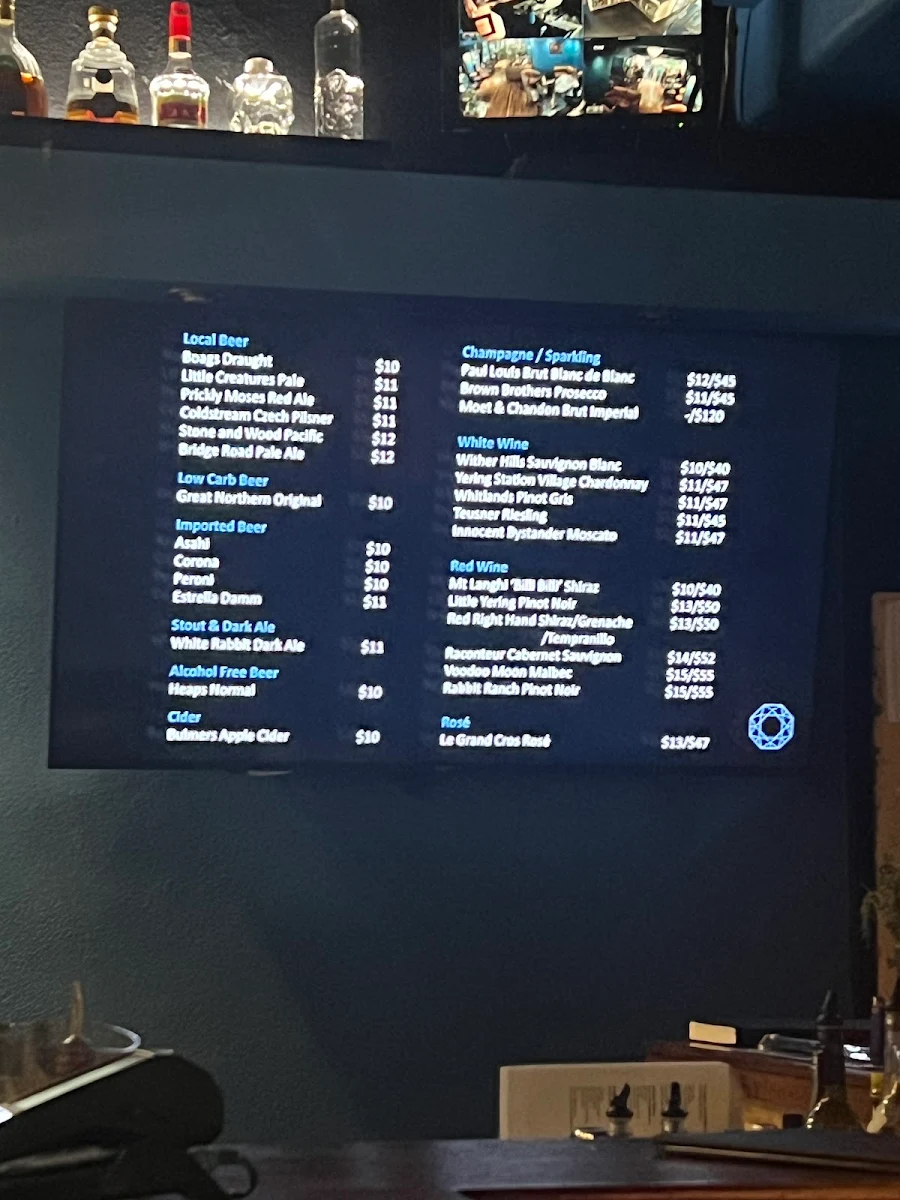 Menu, Lustre Bar