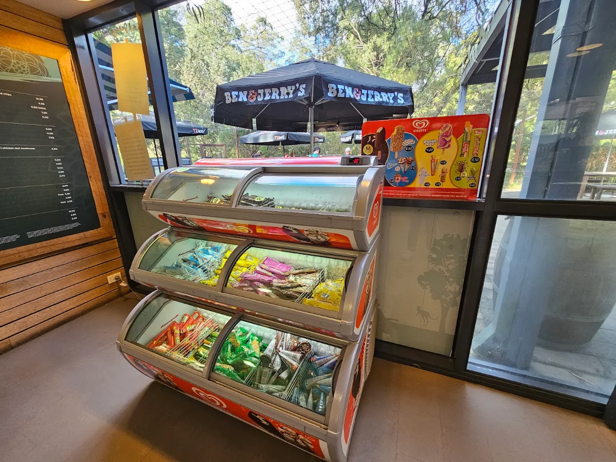 Vibe, Sanctuary Harvest Zoo Cafe