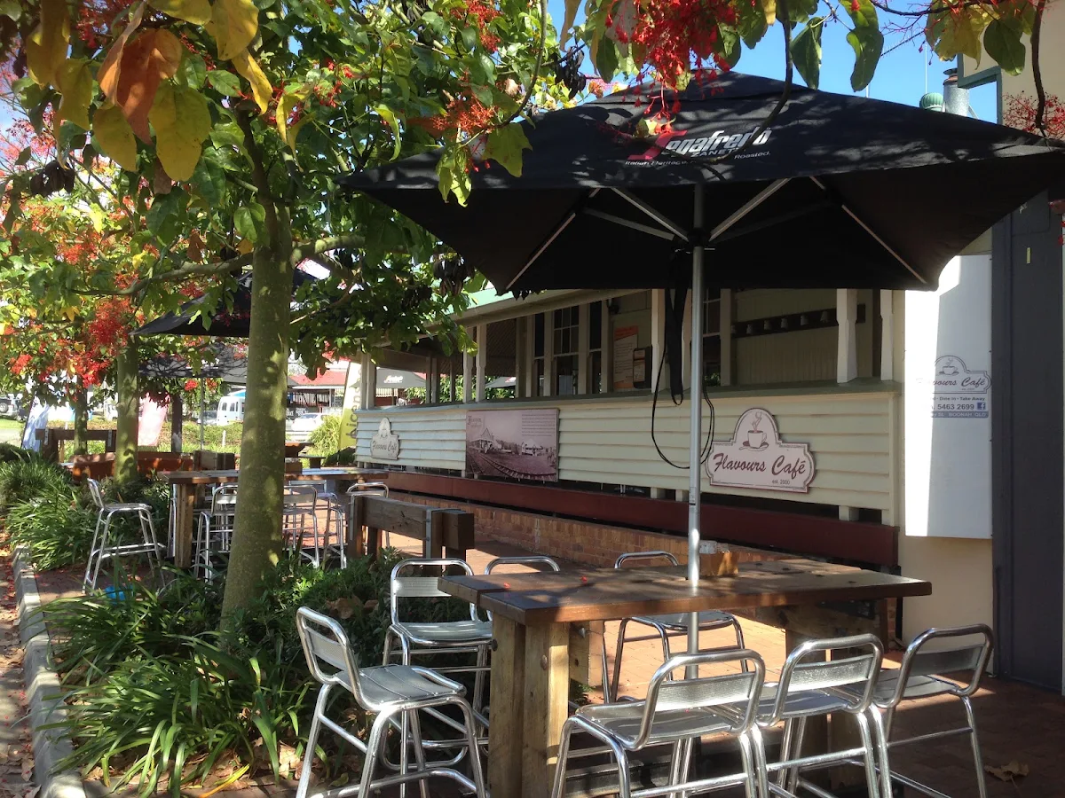 Vibe, Flavours Cafe