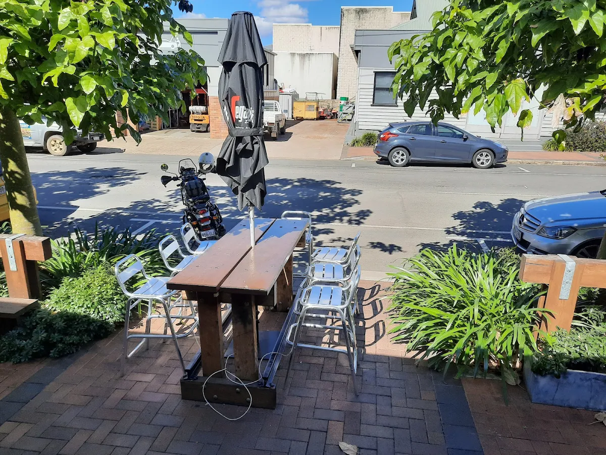 Vibe, Flavours Cafe