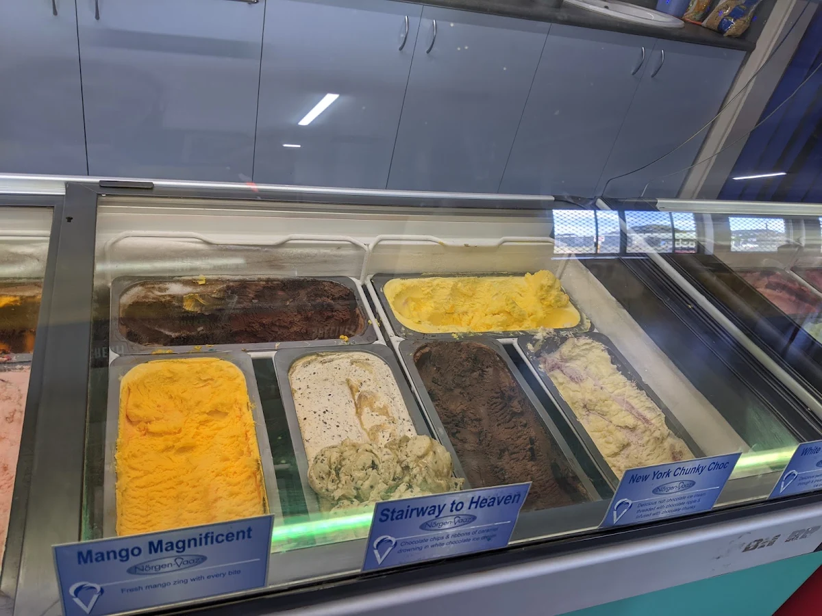 Vibe, Aurelia's Ice Creamery and Cafe