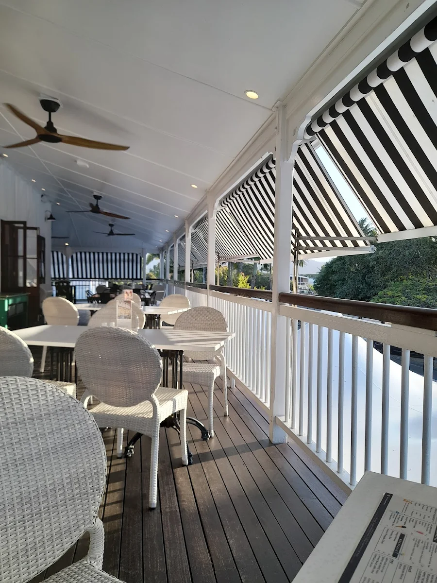 Vibe, The Court House Hotel