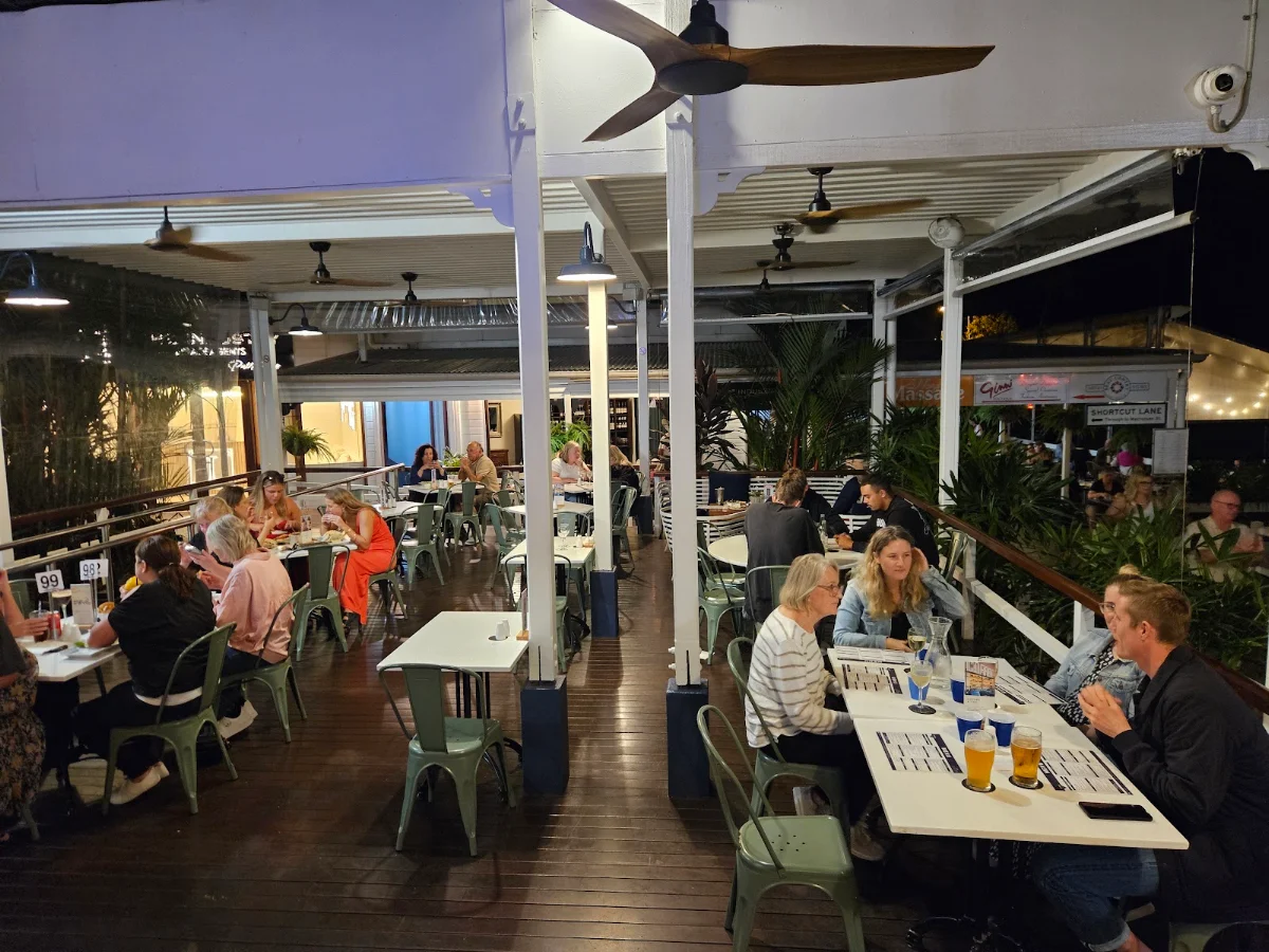 Vibe, The Court House Hotel